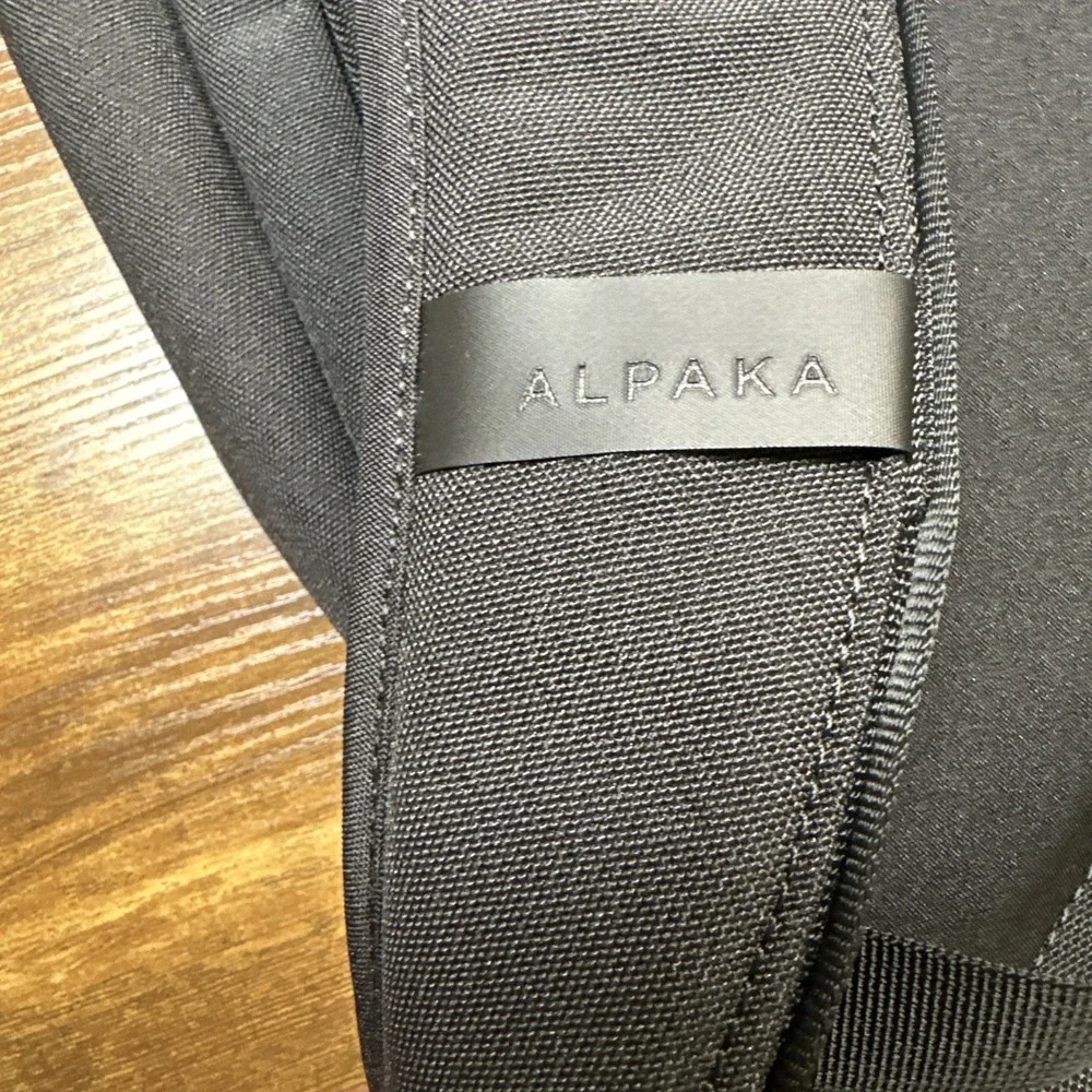 Alpaka Metro Travel Laptop Backpack Pro Black |‎ Axoflux 600D